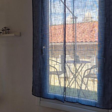 Au Coeur Du Panier Avec Terrasse 2 A 4 Personnes Climatisation Apartment Marseille Ngoại thất bức ảnh