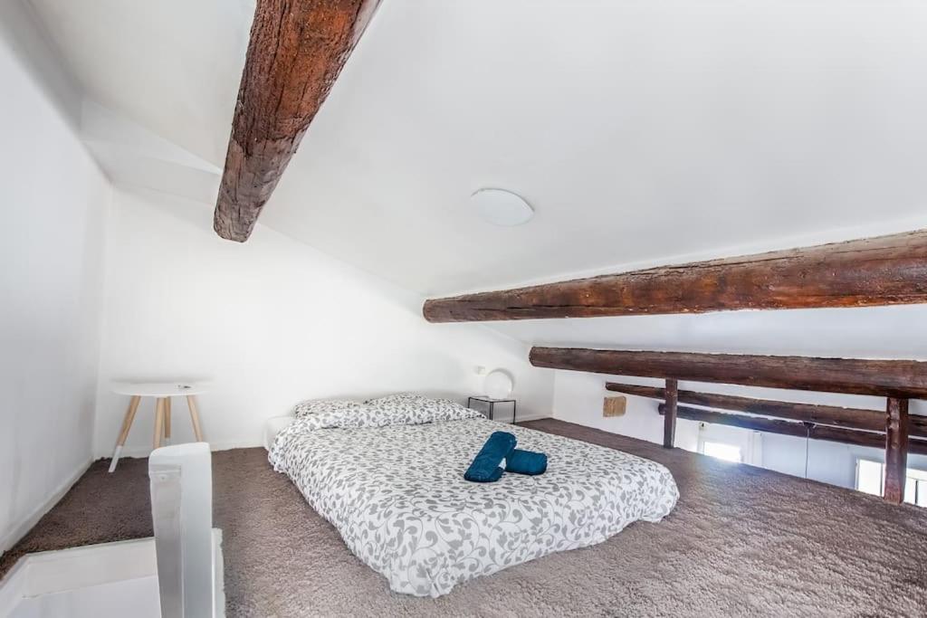 Au Coeur Du Panier Avec Terrasse 2 A 4 Personnes Climatisation Apartment Marseille Ngoại thất bức ảnh
